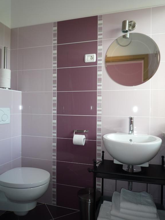 Guesthouse Pri Mihelovih Sežana Quarto foto